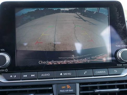 Used 2024 Nissan Altima 2.5 SV FWD image 24