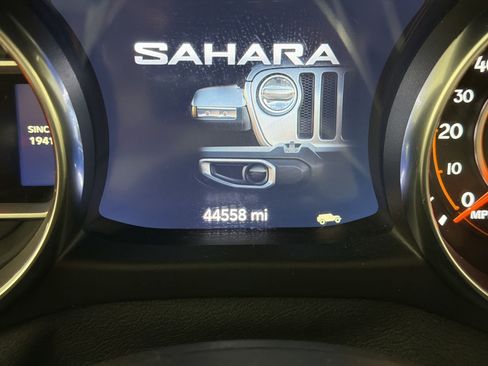 Used 2020 Jeep Wrangler Unlimited Sahara AWD/4WD image 22
