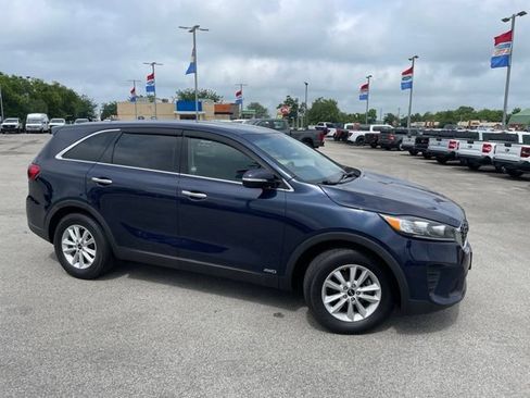 Used 2020 Kia Sorento LX AWD/4WD image 2