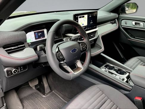 New 2026 Ford Explorer ST-Line w/ ST-Line Street Pack AWD/4WD image 7