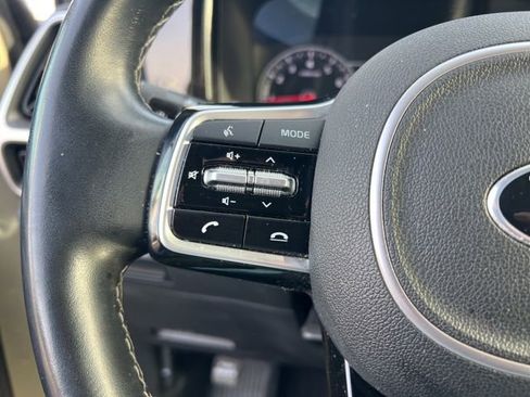 Certified 2021 Kia Sorento S w/ Panoramic Sunroof Package image 15