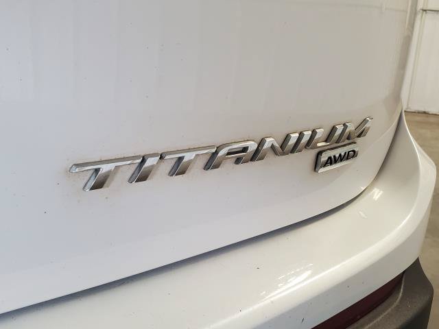 Used 2015 Ford Edge Titanium w/ Equipment Group 302A AWD/4WD image 7