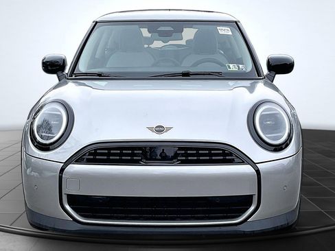 Certified 2025 MINI Cooper 2-Door Hardtop image 3