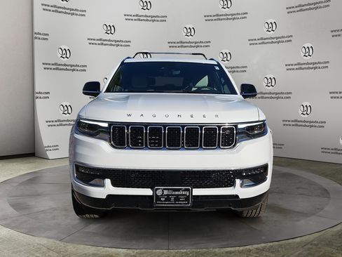 New 2025 Jeep Wagoneer 4WD image 8
