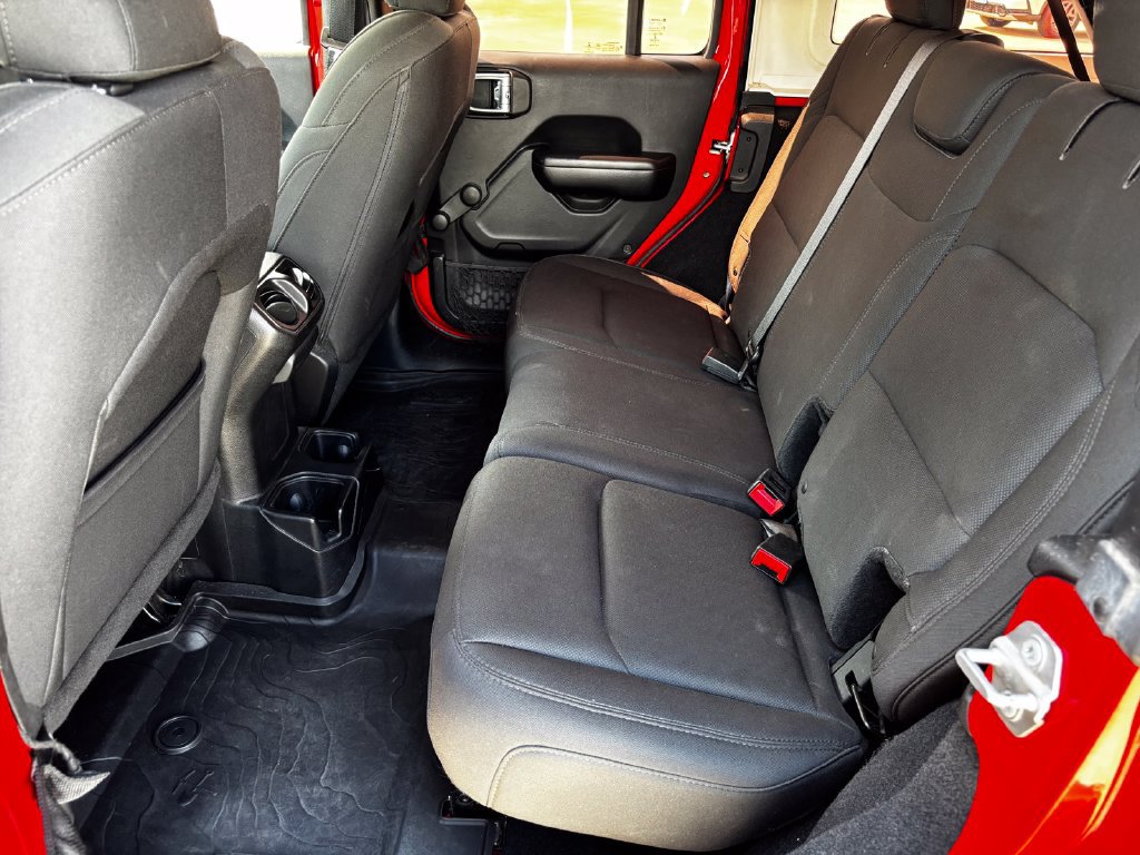 Used 2018 Jeep Wrangler Unlimited Sport AWD/4WD image 19