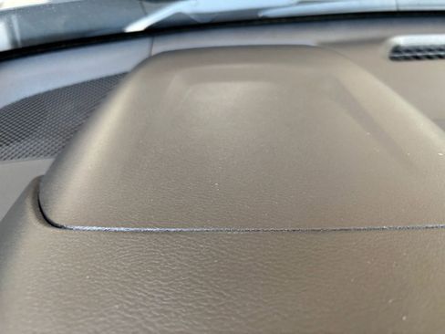 Used 2025 Nissan Altima 2.5 SV FWD image 35