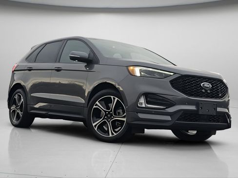 Used 2022 Ford Edge ST w/ Equipment Group 401A image 2