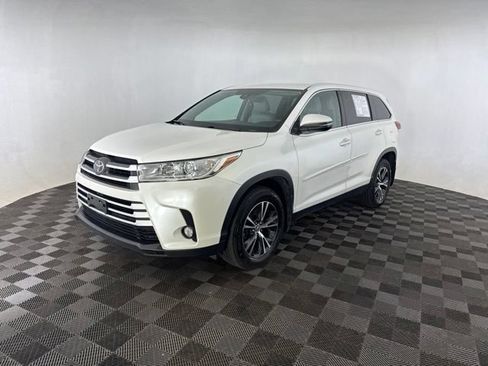 Used 2019 Toyota Highlander Plus w/ Protection Package #3 AWD/4WD image 3