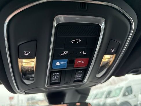 New 2025 Jeep Grand Cherokee Altitude w/ Trailer Tow Package image 27