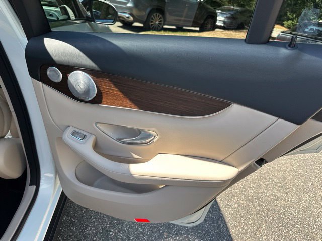 Used 2020 Mercedes-Benz GLC 300 image 16