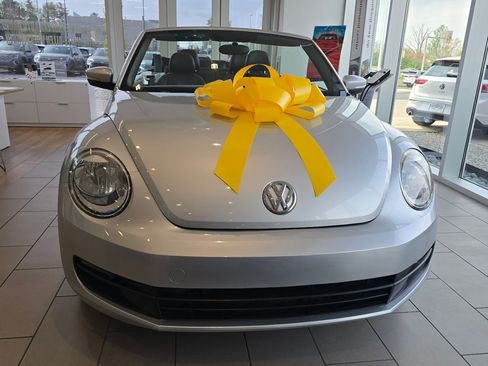 Used 2014 Volkswagen Beetle 2.5 FWD image 14