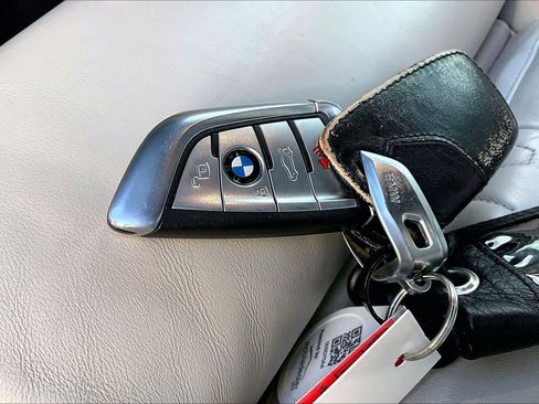 Used 2020 BMW X5 sDrive40i w/ Premium Package image 14