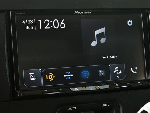 Used 2014 Jeep Wrangler Unlimited Sahara image 28