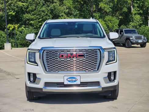 Used 2024 GMC Yukon Denali AWD/4WD image 2