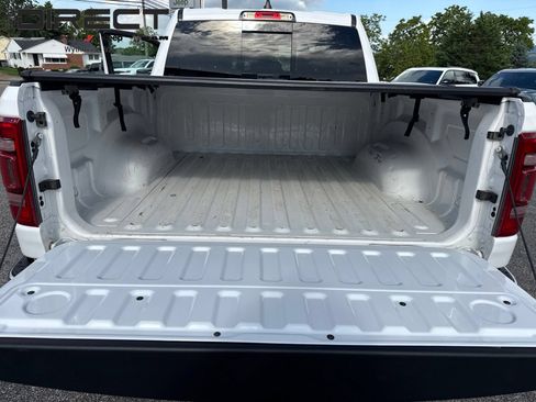 Used 2022 RAM 1500 Laramie AWD/4WD image 27