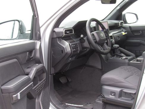New 2026 Toyota Tacoma SR5 AWD/4WD image 12