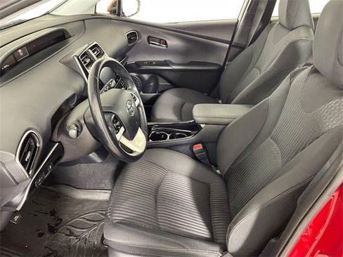 Used 2018 Toyota Prius Prime Plus image 2