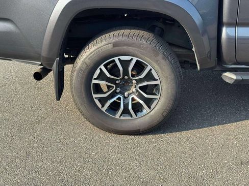 Used 2023 Toyota Tacoma TRD Sport AWD/4WD image 10