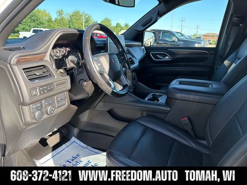Used 2021 Chevrolet Suburban Z71 w/ Z71 Signature Package AWD/4WD image 24