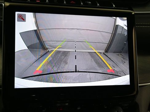 New 2025 Jeep Grand Cherokee Limited w/ Black Appearance Package image 18