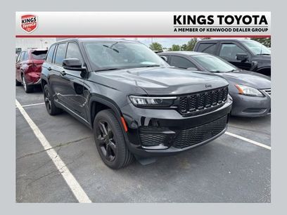 Used 2023 Jeep Grand Cherokee Altitude