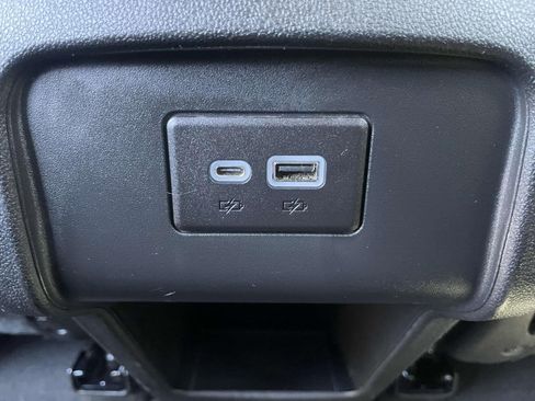 Used 2023 Chevrolet Blazer LT FWD image 11