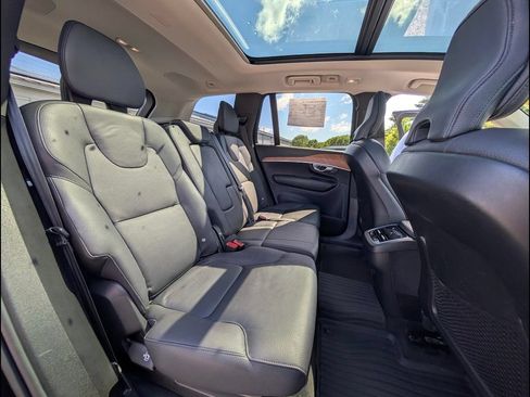 Certified 2024 Volvo XC90 B6 Plus w/ Protection Package AWD/4WD image 18