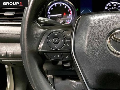 Certified 2020 Toyota Camry SE image 23