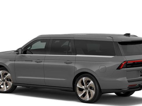 New 2026 Lincoln Navigator L Black Label AWD/4WD image 2