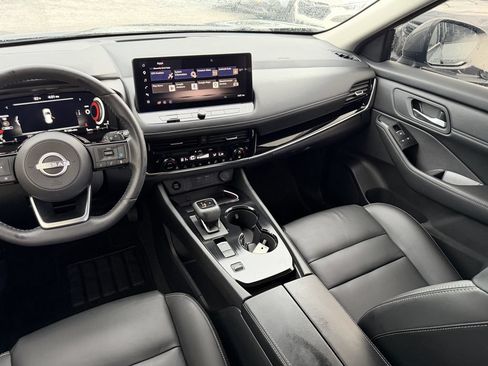 Used 2024 Nissan Rogue SL w/ SL Premium Package FWD image 15