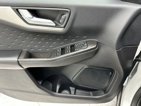 Used 2020 Ford Escape SE Sport image 15