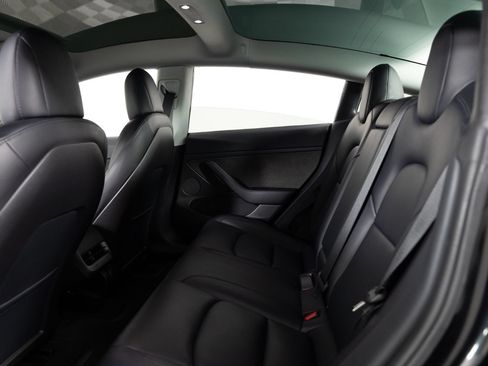 Used 2023 Tesla Model 3 Standard Range RWD image 18