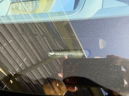 Used 2023 Genesis GV60 Performance image 43