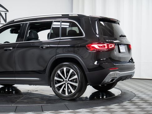 Used 2022 Mercedes-Benz GLB 250 4MATIC image 28
