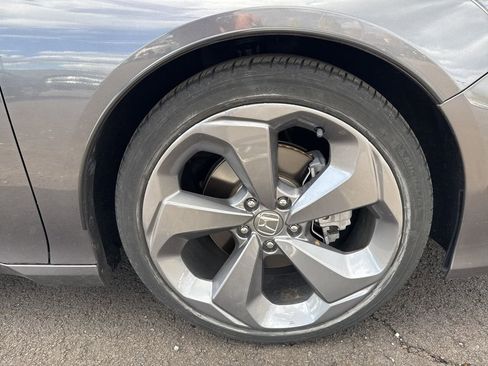 Used 2018 Honda Accord Touring image 28