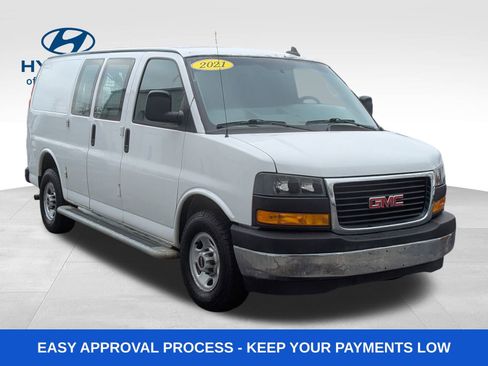 Used 2021 GMC Savana 2500 w/ Driver Convenience Package image 12
