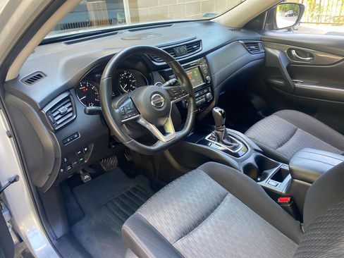 Used 2018 Nissan Rogue SV w/ Sun & Sound Touring Package AWD/4WD image 22