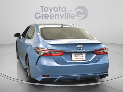 Used 2024 Toyota Camry SE image 12