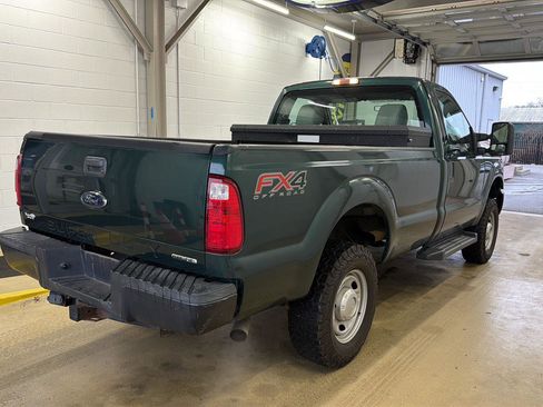 Used 2012 Ford F250 XL w/ FX4 Off Road Pkg image 4