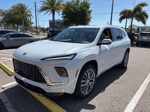 Used 2026 Buick Enclave Avenir w/ Super Cruise Package image 5