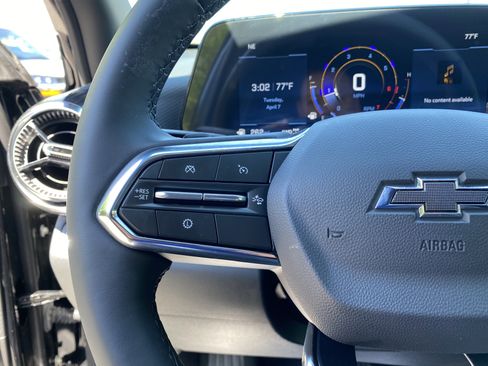 Used 2026 Chevrolet Equinox LT w/ Convenience Package II image 18