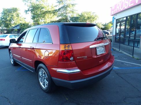 Used 2006 Chrysler Pacifica Touring FWD image 4