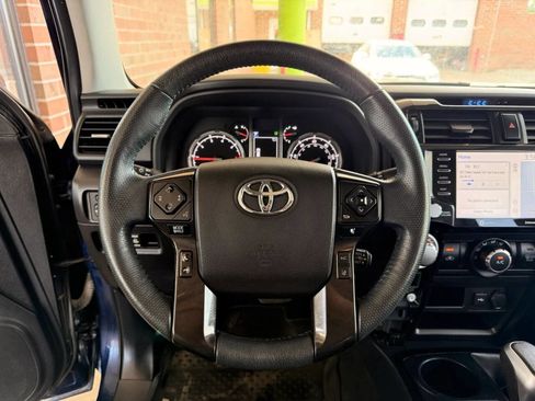 Used 2020 Toyota 4Runner TRD Off-Road Premium w/ TRD Performance Package AWD/4WD image 10
