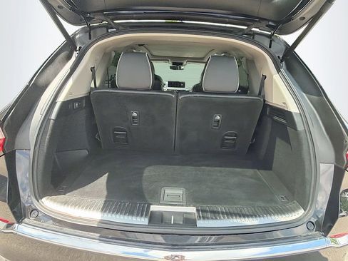 Used 2023 Acura MDX SH-AWD w/ Advance Package image 12