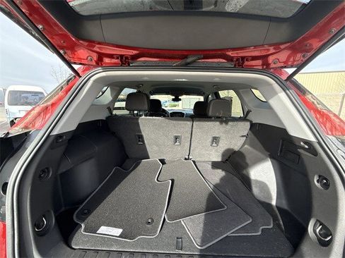 Used 2022 GMC Terrain SLE image 22