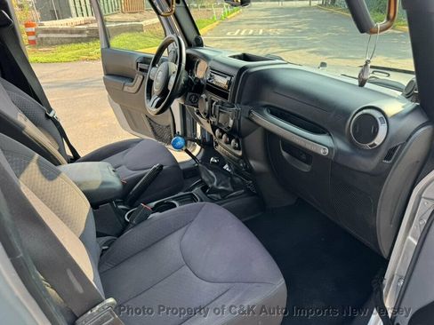 Used 2013 Jeep Wrangler Unlimited Sport AWD/4WD image 33