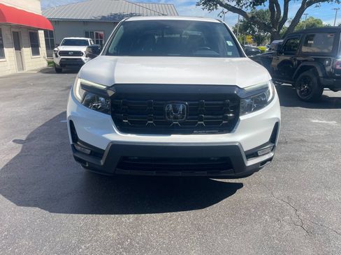 Used 2025 Honda Ridgeline Black Edition image 8