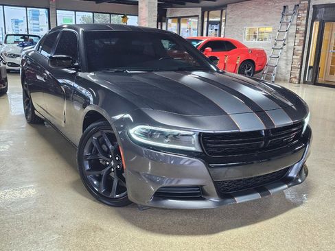 Used 2022 Dodge Charger SXT w/ Blacktop Package image 1