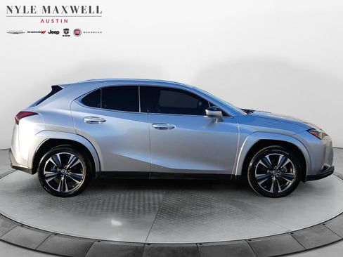 Used 2023 Lexus UX 250h FWD w/ Accessory Package (Z1) image 17
