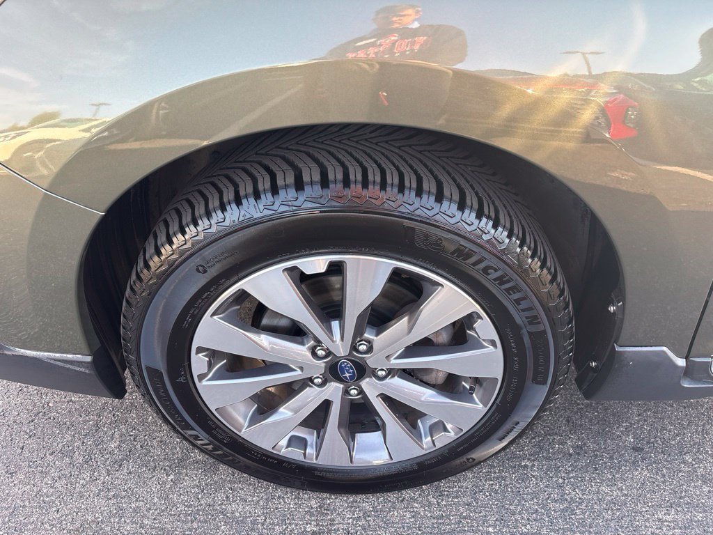 Used 2019 Subaru Outback 2.5i Touring w/ Popular Package #3A AWD/4WD image 5